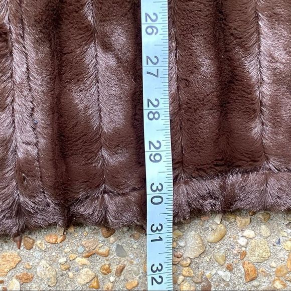 Slinky Brand Brown Faux Fur Vegan Vest Size Large - Picture 6 of 9